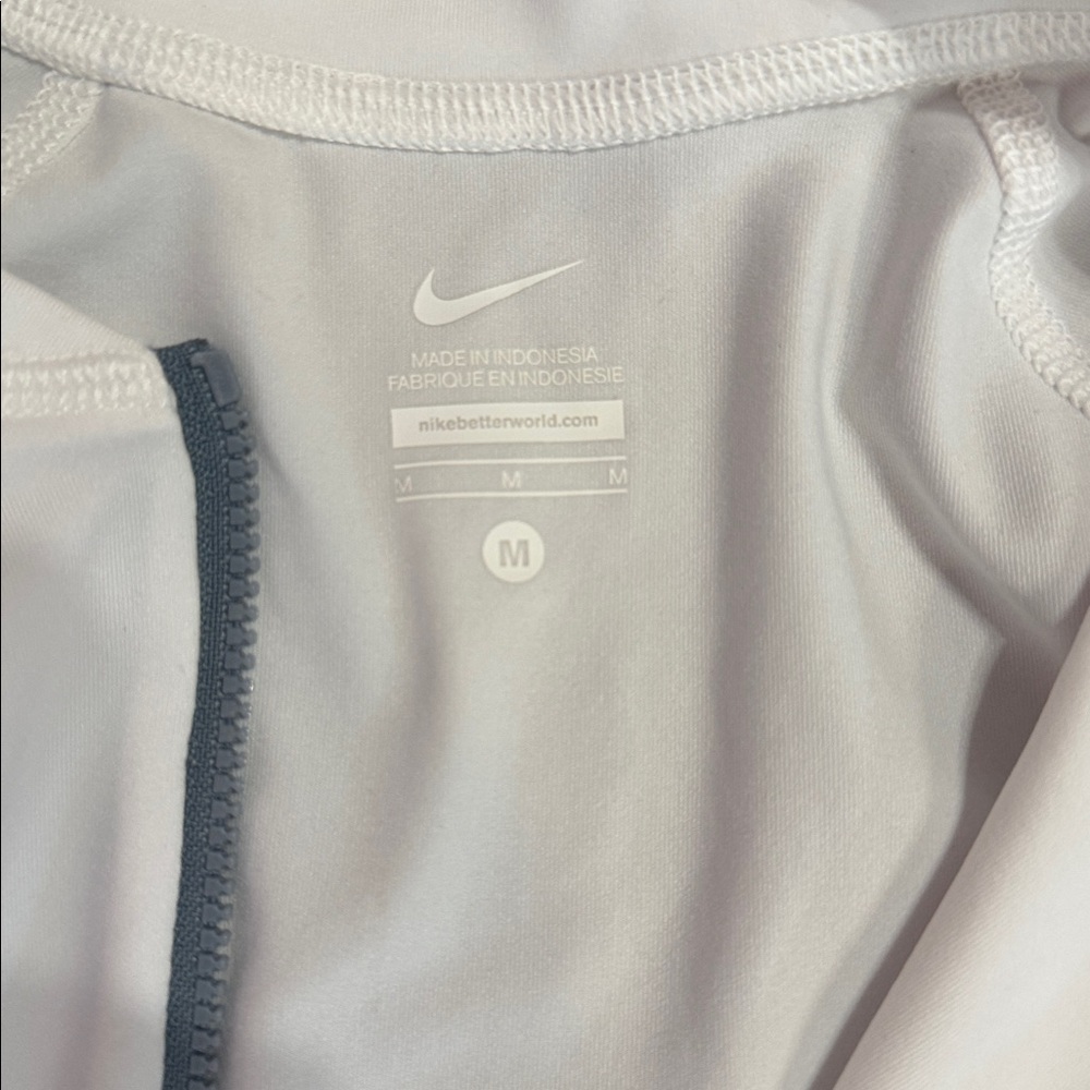 Nike Women’s Tri-Color Performance Zip-Up Top – Size M - Picture 5 of 5